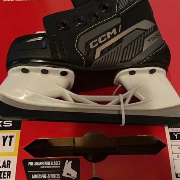 BRAND NEW youth boy girl ccm racks as-550 ice skates size 6 - Picture 5 of 6